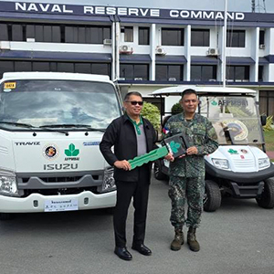 thumbs_navy2025